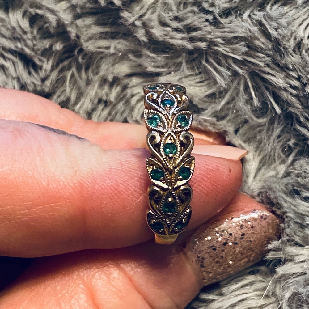 Vintage emerald ring circa: 1970s